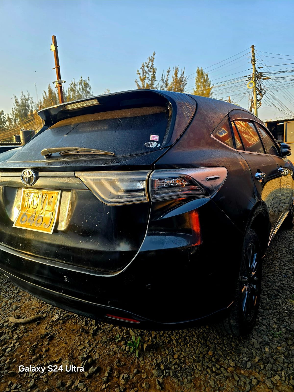 Toyota Harrier image 2